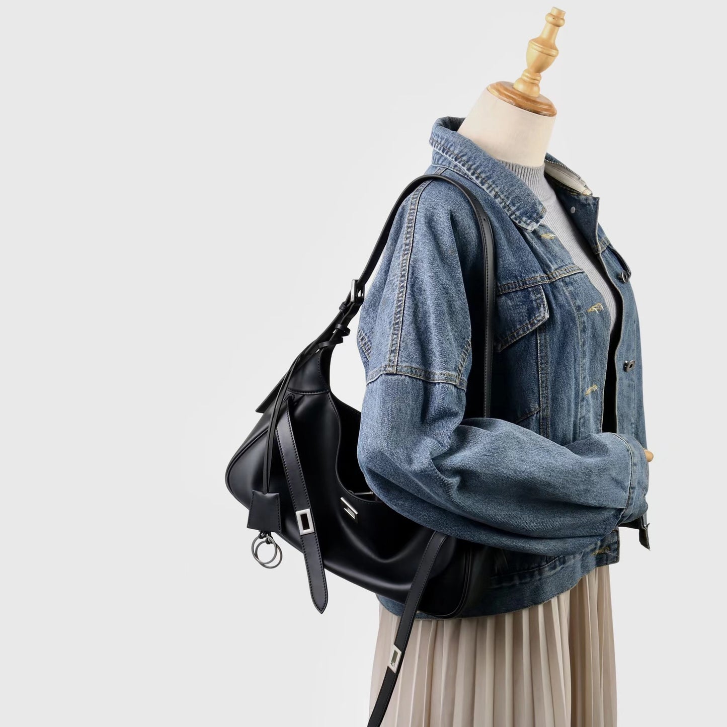 Damen-Umhängetasche aus gewachstem Kalbsleder im Vintage-Stil