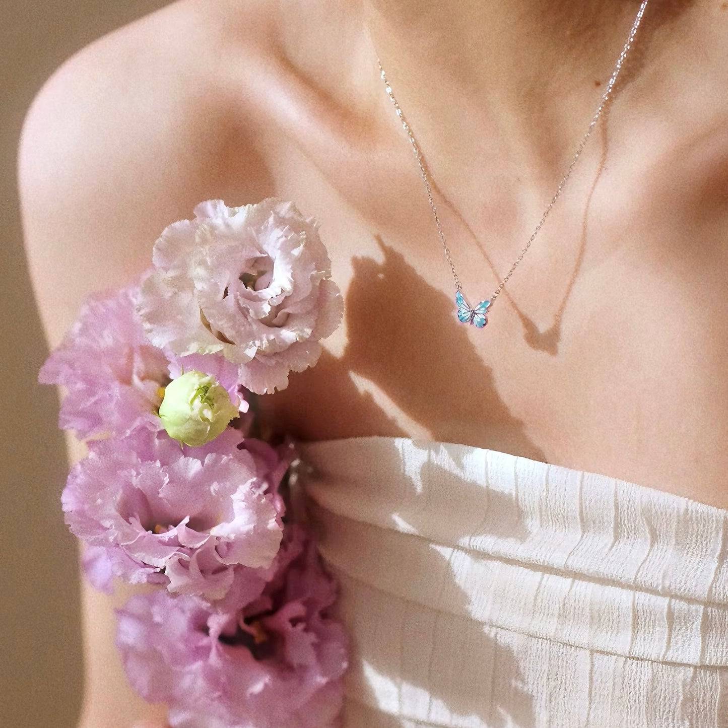 Conjunto 2 en 1 de joyería con mariposa azul soñadora