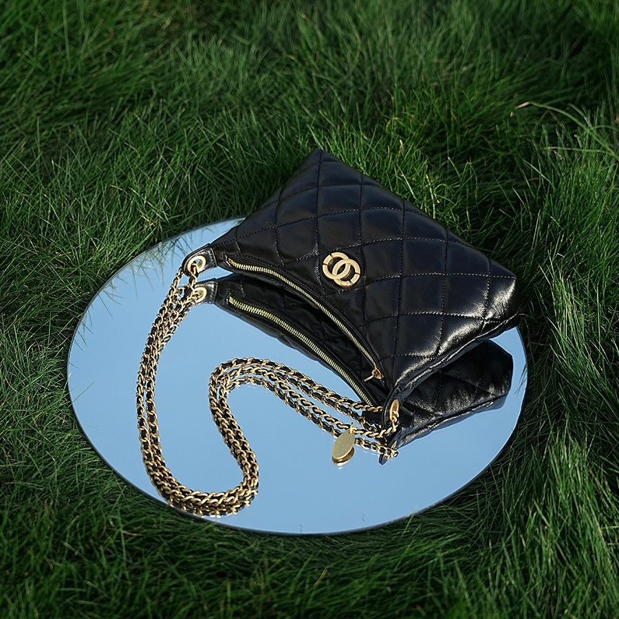 Noir Quilted Sheepskin Dual-Tone Chain Shoulder Bag