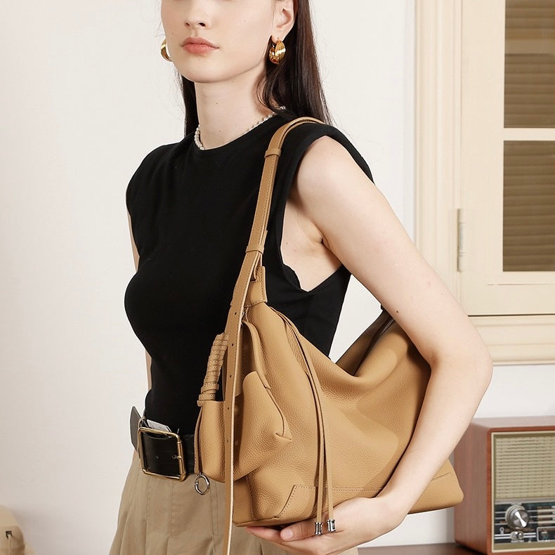 Minimalistische Umhängetasche aus echtem Leder mit großem Fassungsvermögen