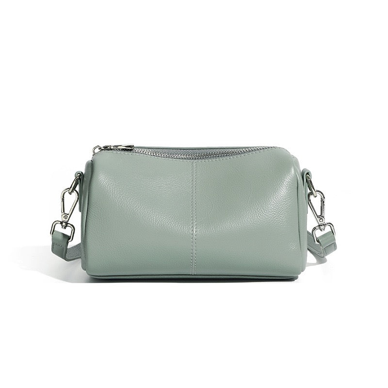 Damen-Clutch aus weichem Rindsleder mit Top-Grain-Muster, zylinderförmig