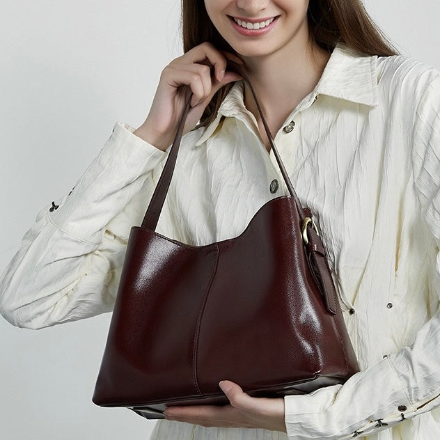 Große Umhängetasche aus echtem Leder für Damen – pflanzlich gegerbte Commuter Crossbody