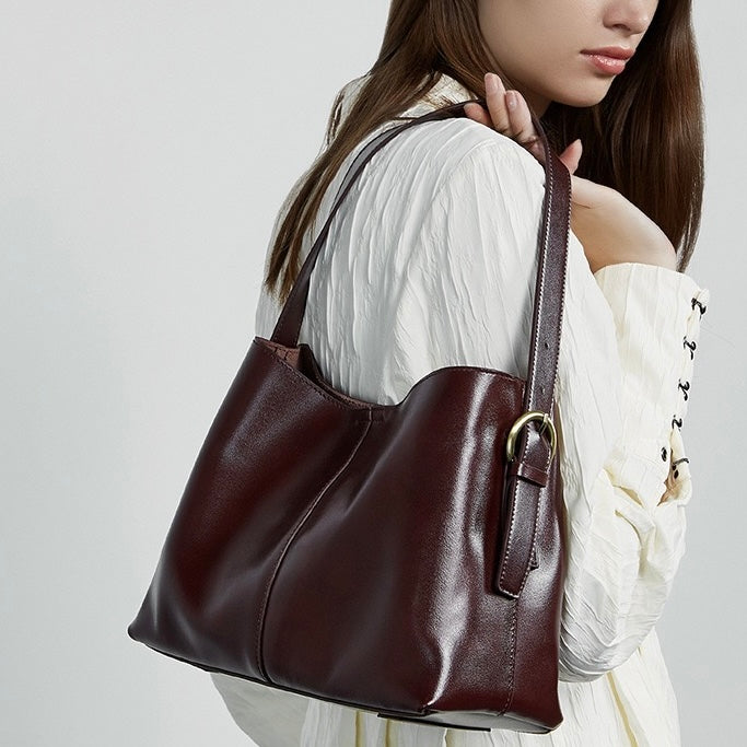 Große Umhängetasche aus echtem Leder für Damen – pflanzlich gegerbte Commuter Crossbody