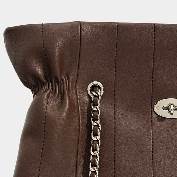 Minimalistische Umhängetasche aus echtem Leder für Damen mit großer Kapazität und Kette