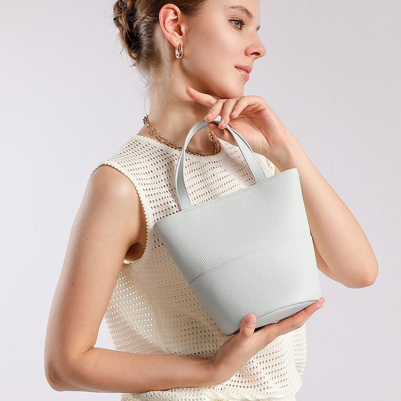 Minimalistische Umhängetasche aus echtem Leder für Damen