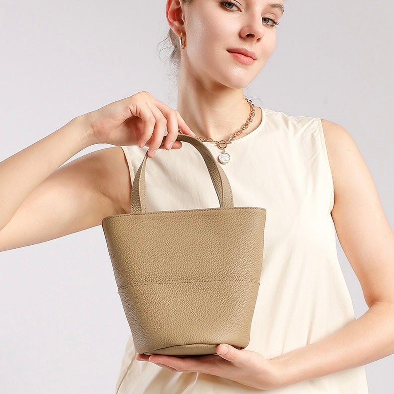 Minimalistische Umhängetasche aus echtem Leder für Damen
