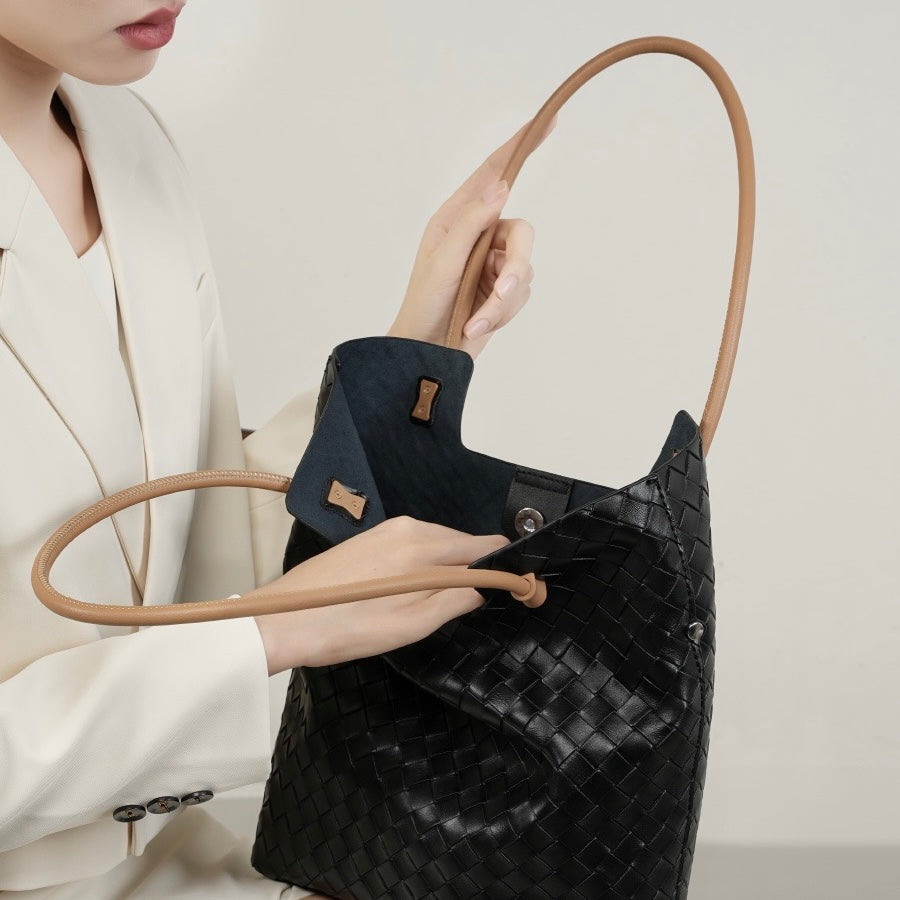 Sac fourre-tout minimaliste en cuir véritable tissé pour femme