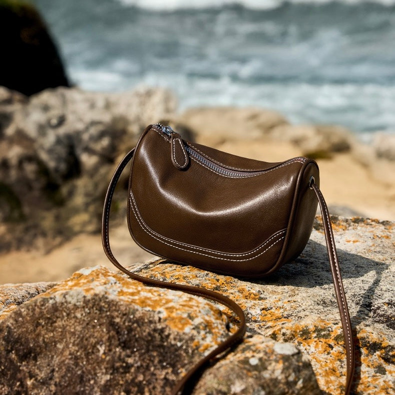 Mini-Umhängetasche aus echtem Leder für Damen – Elegante Handtasche aus genarbtem Leder für den Alltag