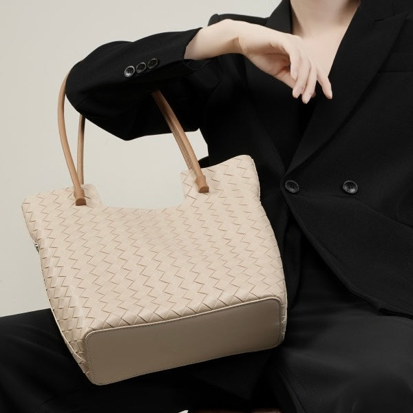 Sac fourre-tout minimaliste en cuir véritable tissé pour femme