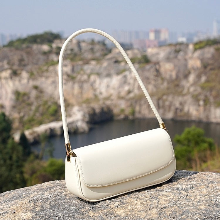 Minimalistische Satteltasche aus echtem Leder für Damen – 2025 Commuter Edition