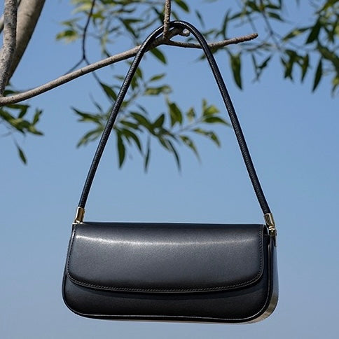 Minimalistische Satteltasche aus echtem Leder für Damen – 2025 Commuter Edition