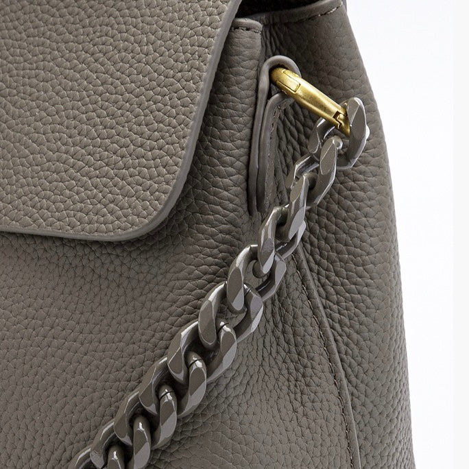 Damen-Umhängetasche aus echtem Leder mit Muschelkette