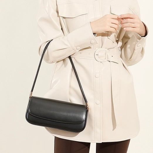Minimalistische Satteltasche aus echtem Leder für Damen – 2025 Commuter Edition