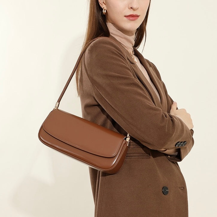 Minimalistische Satteltasche aus echtem Leder für Damen – 2025 Commuter Edition