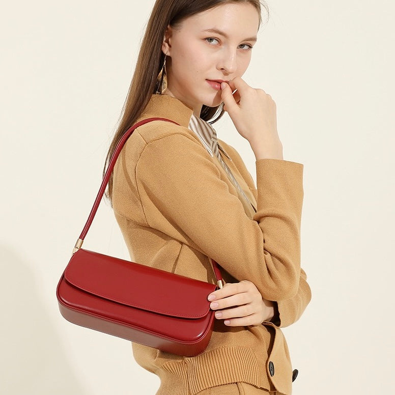Minimalistische Satteltasche aus echtem Leder für Damen – 2025 Commuter Edition