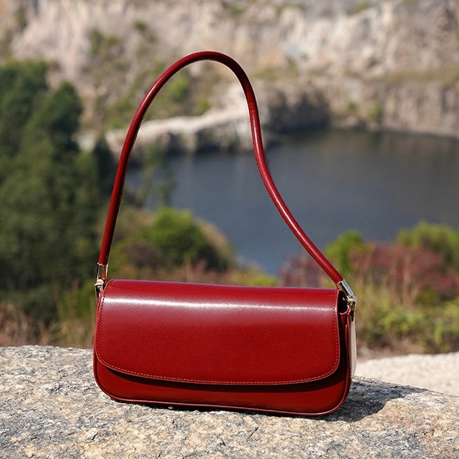 Minimalistische Satteltasche aus echtem Leder für Damen – 2025 Commuter Edition