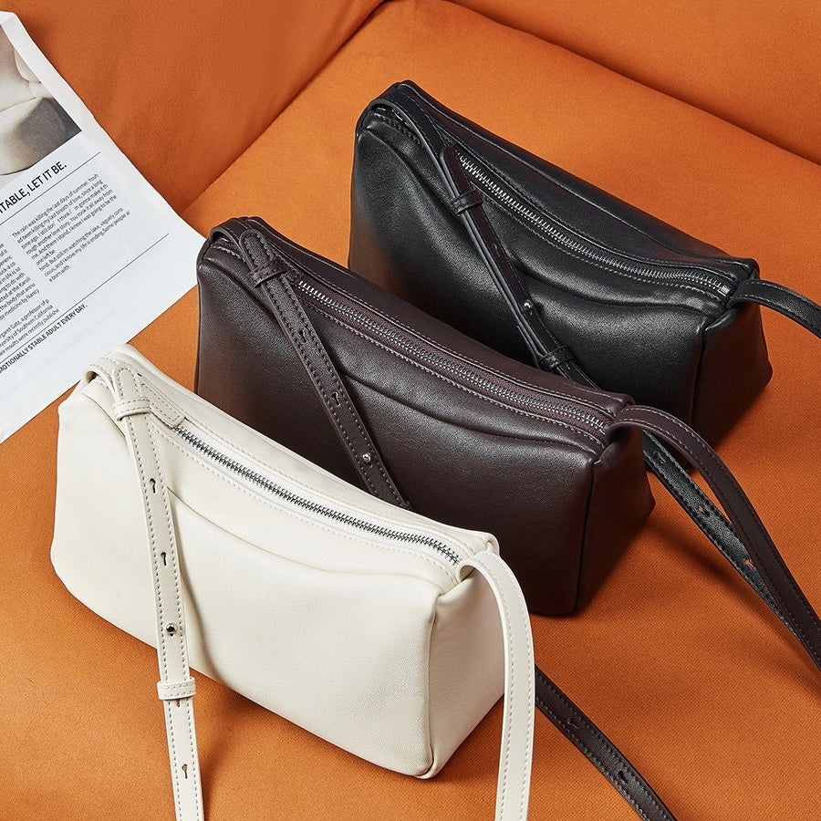 Minimalistische, weiche Umhängetasche aus echtem Leder für Damen