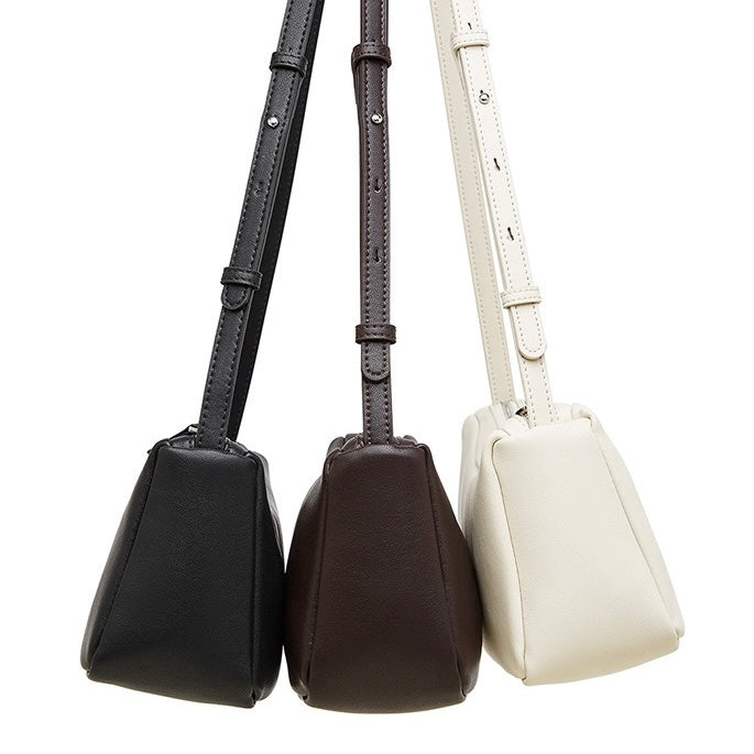 Minimalistische, weiche Umhängetasche aus echtem Leder für Damen