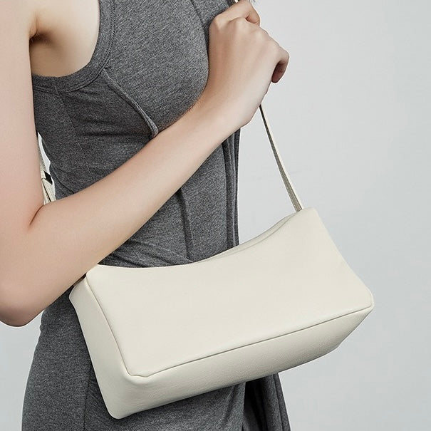 Minimalistische, weiche Umhängetasche aus echtem Leder für Damen