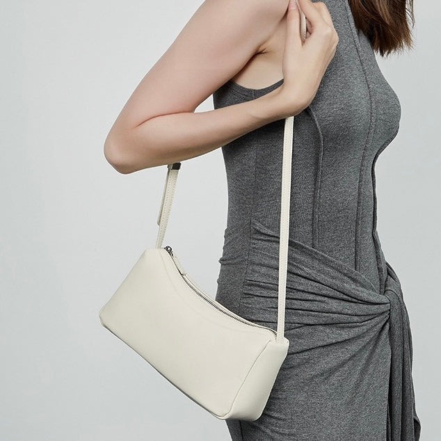 Minimalistische, weiche Umhängetasche aus echtem Leder für Damen