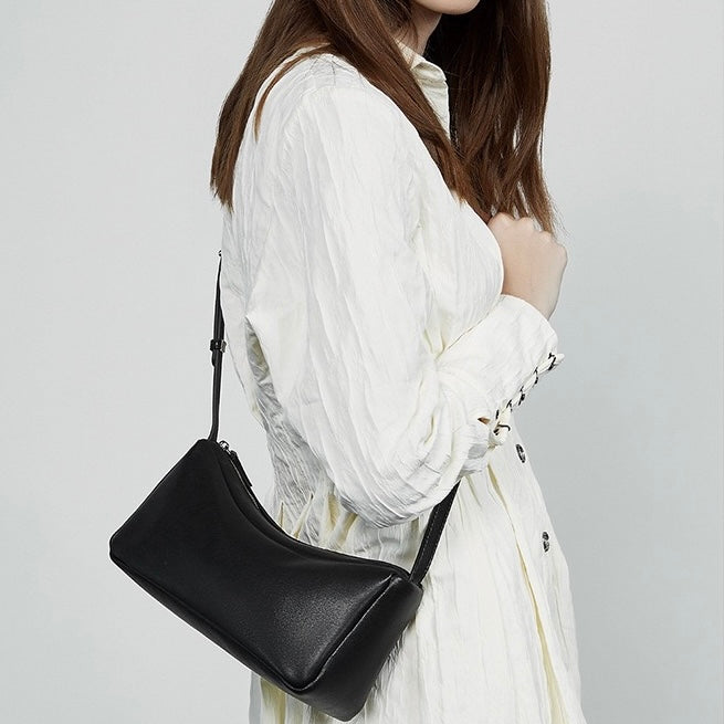 Minimalistische, weiche Umhängetasche aus echtem Leder für Damen