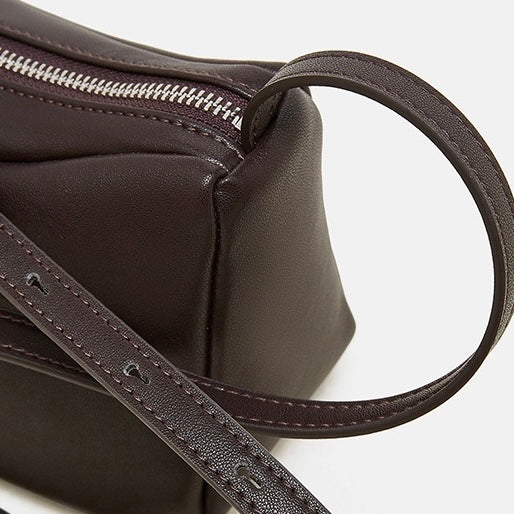 Minimalistische, weiche Umhängetasche aus echtem Leder für Damen