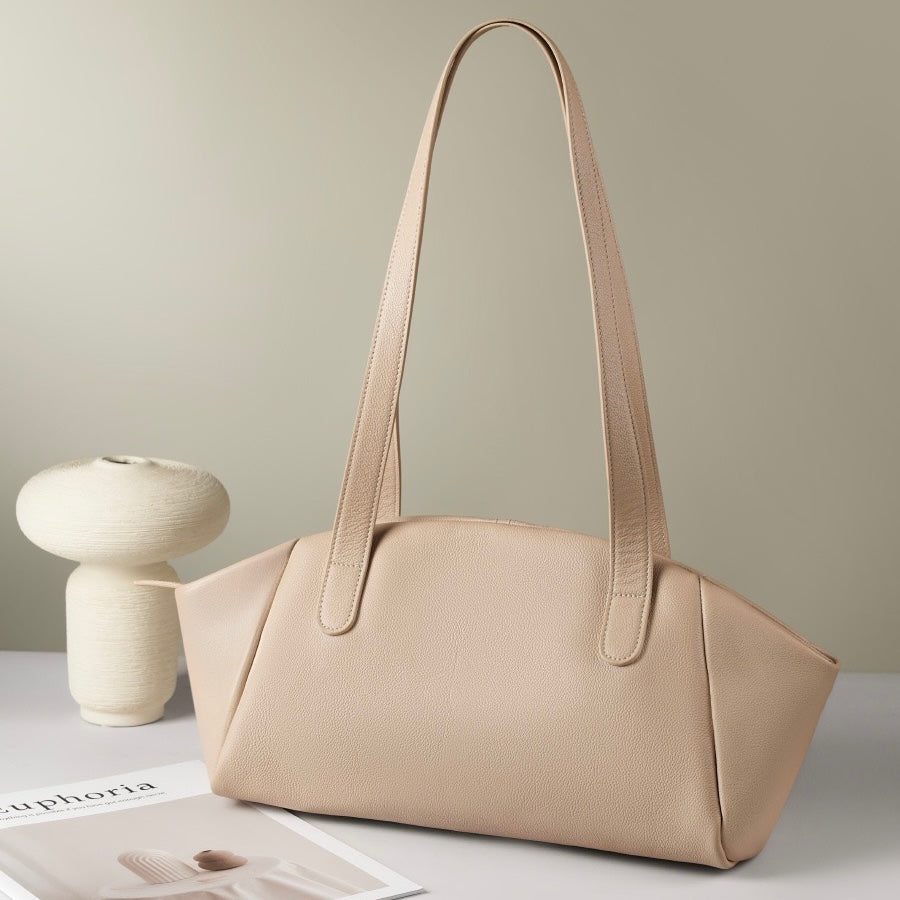Geflügelte Tragetasche aus echtem Leder für Damen – Minimalistische Pendlertasche mit großem Fassungsvermögen