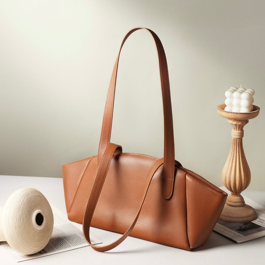 Geflügelte Tragetasche aus echtem Leder für Damen – Minimalistische Pendlertasche mit großem Fassungsvermögen