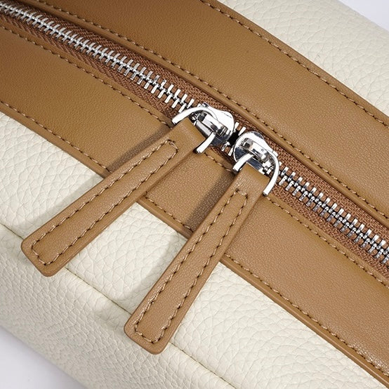 Leichte Luxus-Schulterhandtasche aus echtem Leder für Damen mit Anhänger