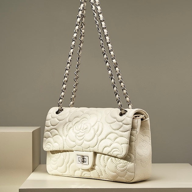 Bolso bandolera acolchado de piel auténtica de oveja para mujer con cadena y camelia