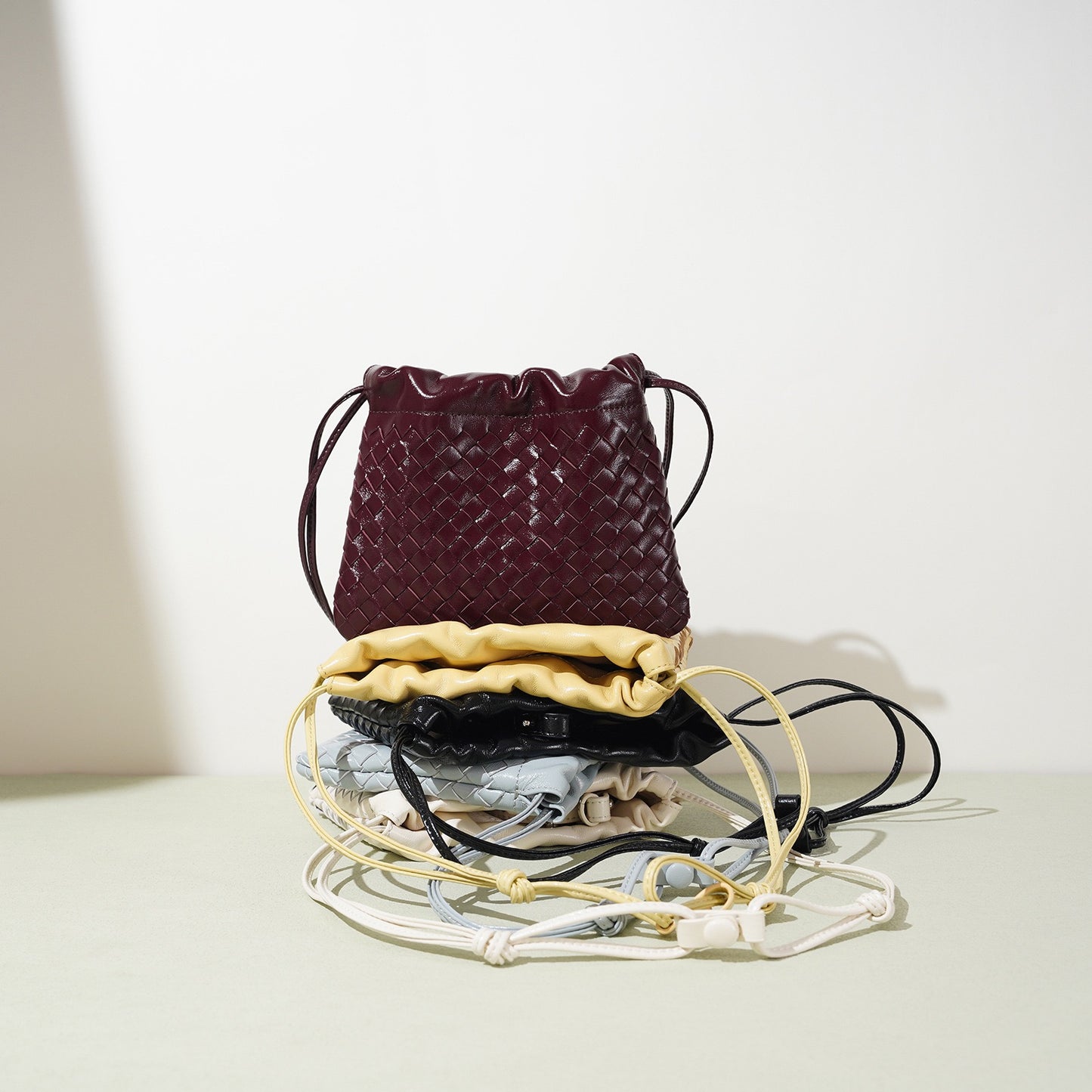 Women's Genuine Leather Sheepskin Woven Exquisite Ladies Crossbody Bag