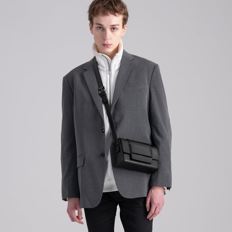 Bolso bandolera de hombro con caja tejida de cuero genuino para mujer en estilo minimalista