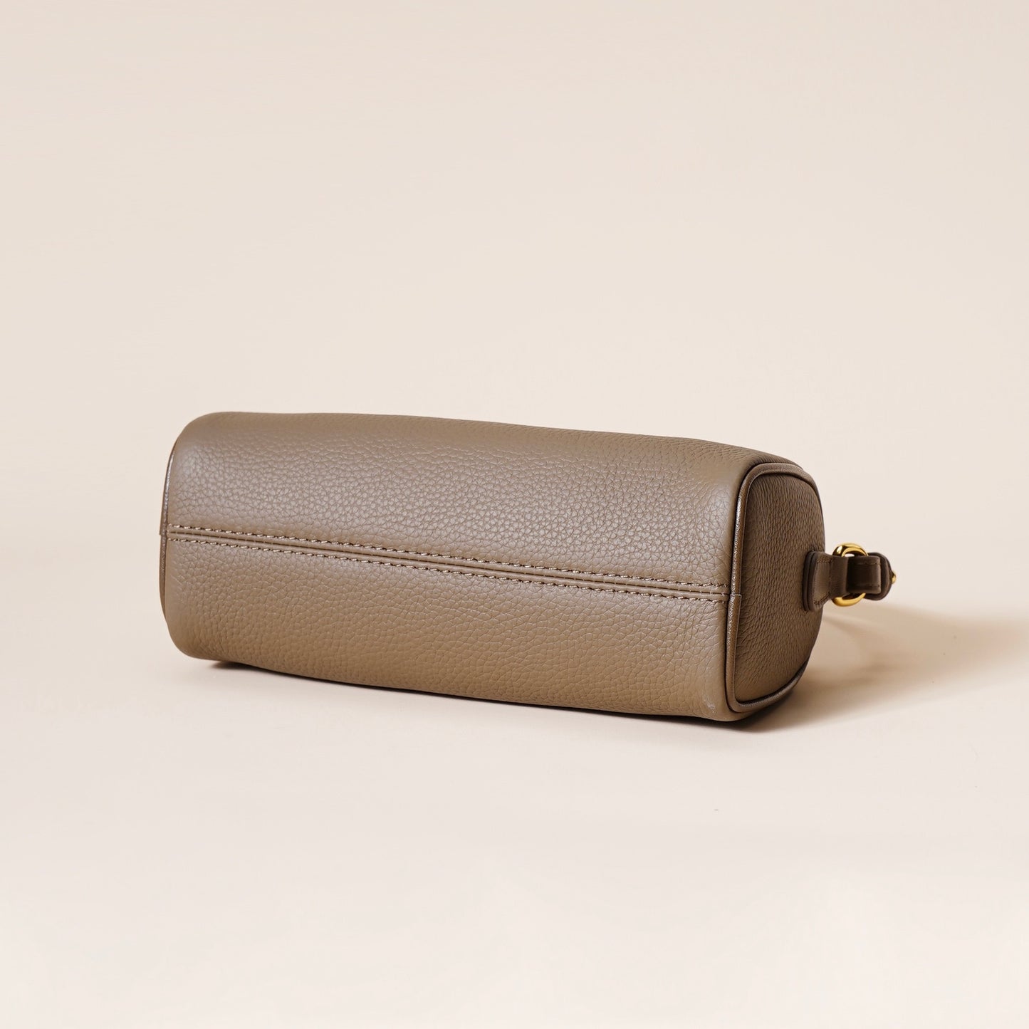 Bolso bandolera acolchado minimalista de cuero genuino para mujer