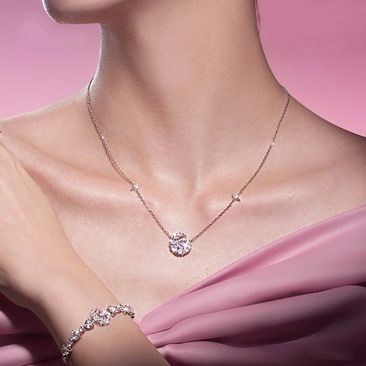 Colier Fluture Albastru Vis Luminiscent