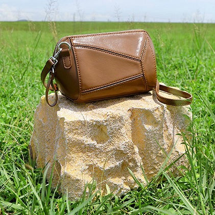Damen Vintage Umhängetasche aus echtem Leder mit geometrischem Patchwork