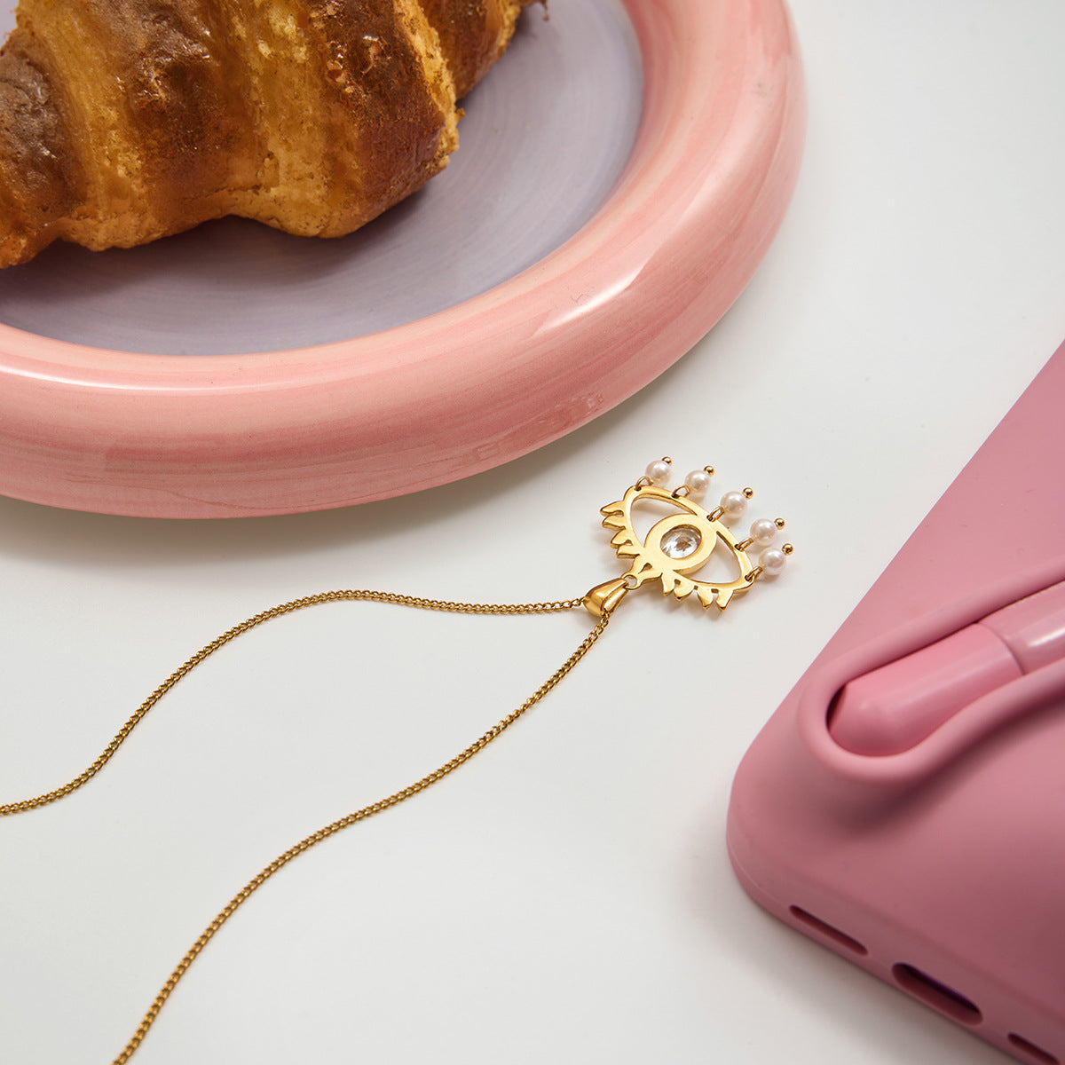 Vintage Halskette mit weißem Zirkon und Perlen, verziert mit dem bösen Blick