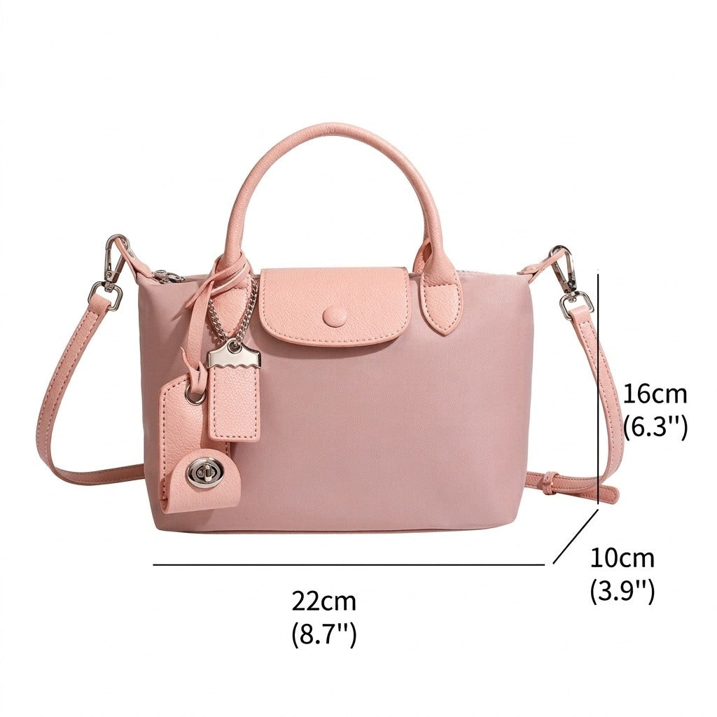 Borsa a tracolla e spalla chic e leggera in nylon a forma di fagottino