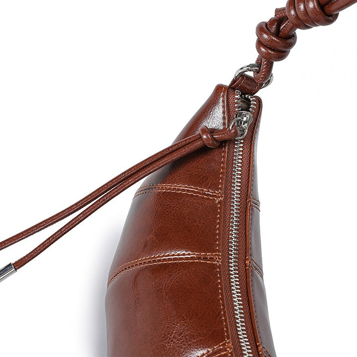 حقيبة أرتيزان كرواسون جلد طبيعي | حقيبة هوبو بسيطة مع عقدة ولوحات