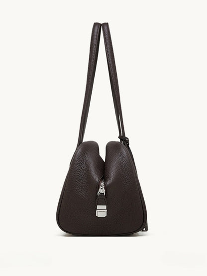 حقيبة مودرن إيست-ويست جلد طبيعي | حقيبة بولينغ بسيطة من جلد الحصى