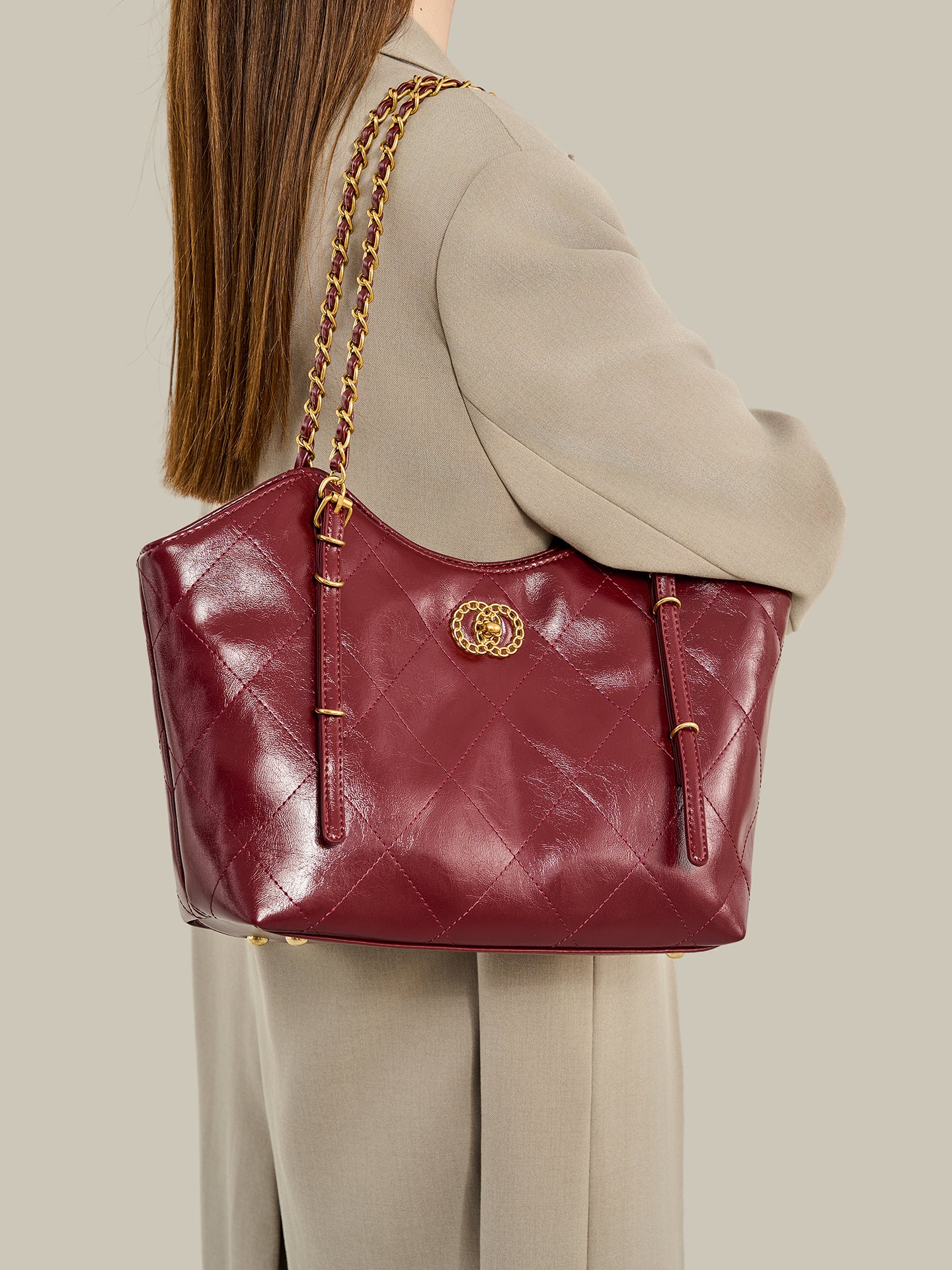 Sculpted Quilted Vegan Eco-Leather Chain Tote Bag