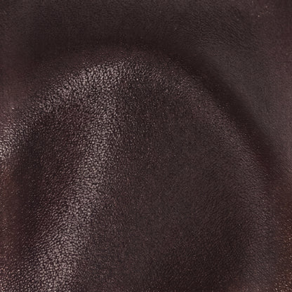 Zeitlose Clutch aus geschmeidigem Echtleder