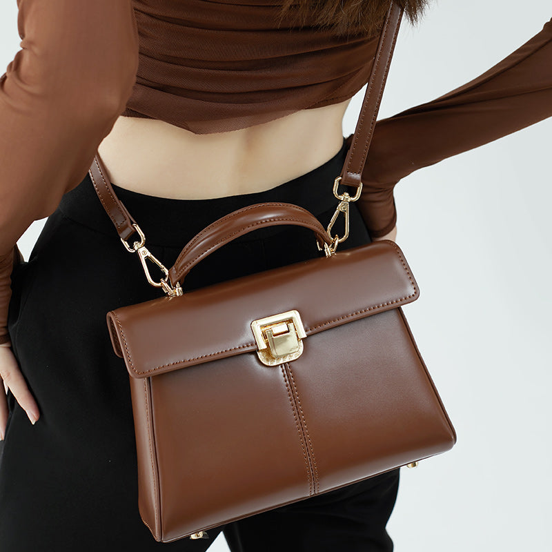 Borsa da donna in vera pelle con fibbia a ferro di cavallo