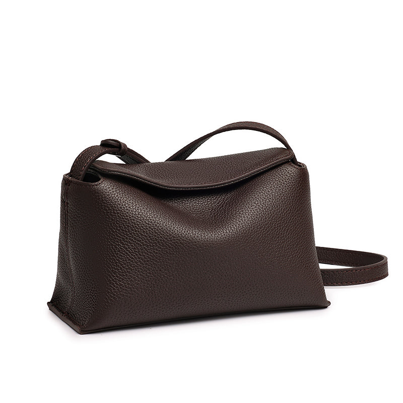 Borsa a tracolla di nicchia artigianale in vera pelle con chiusura magnetica nascosta