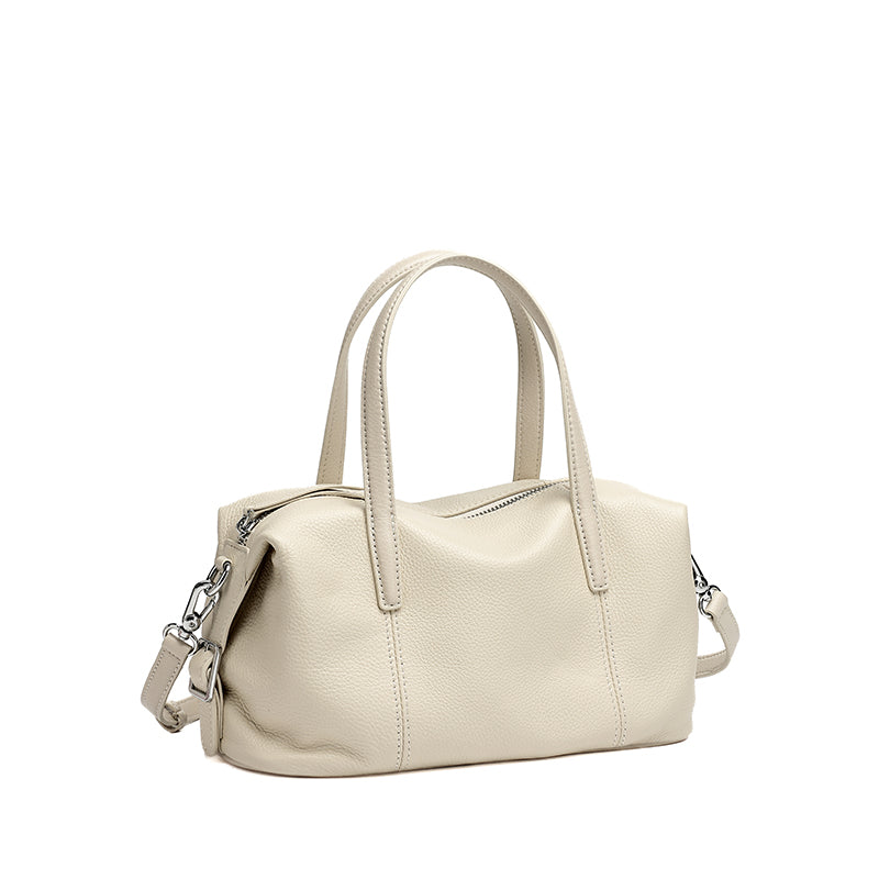 Borsa pochette a cuscino in vera pelle morbida dalla texture martellata