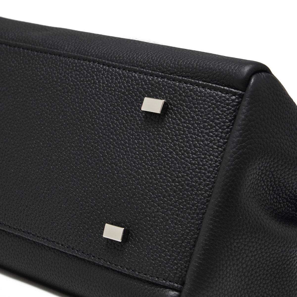 Sac pochette fourre-tout en cuir véritable à texture grainée grain de riz élégante