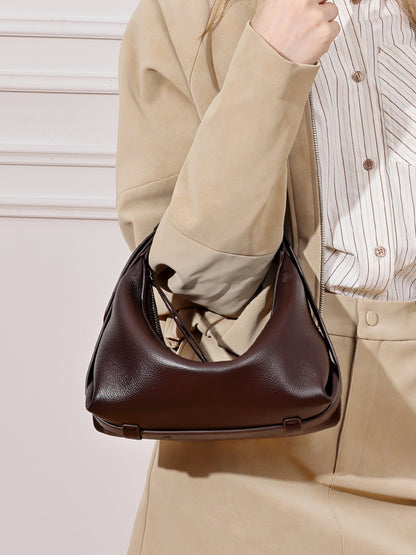 Legere, lässige Hobo-Clutch aus genarbtem echtem Leder  