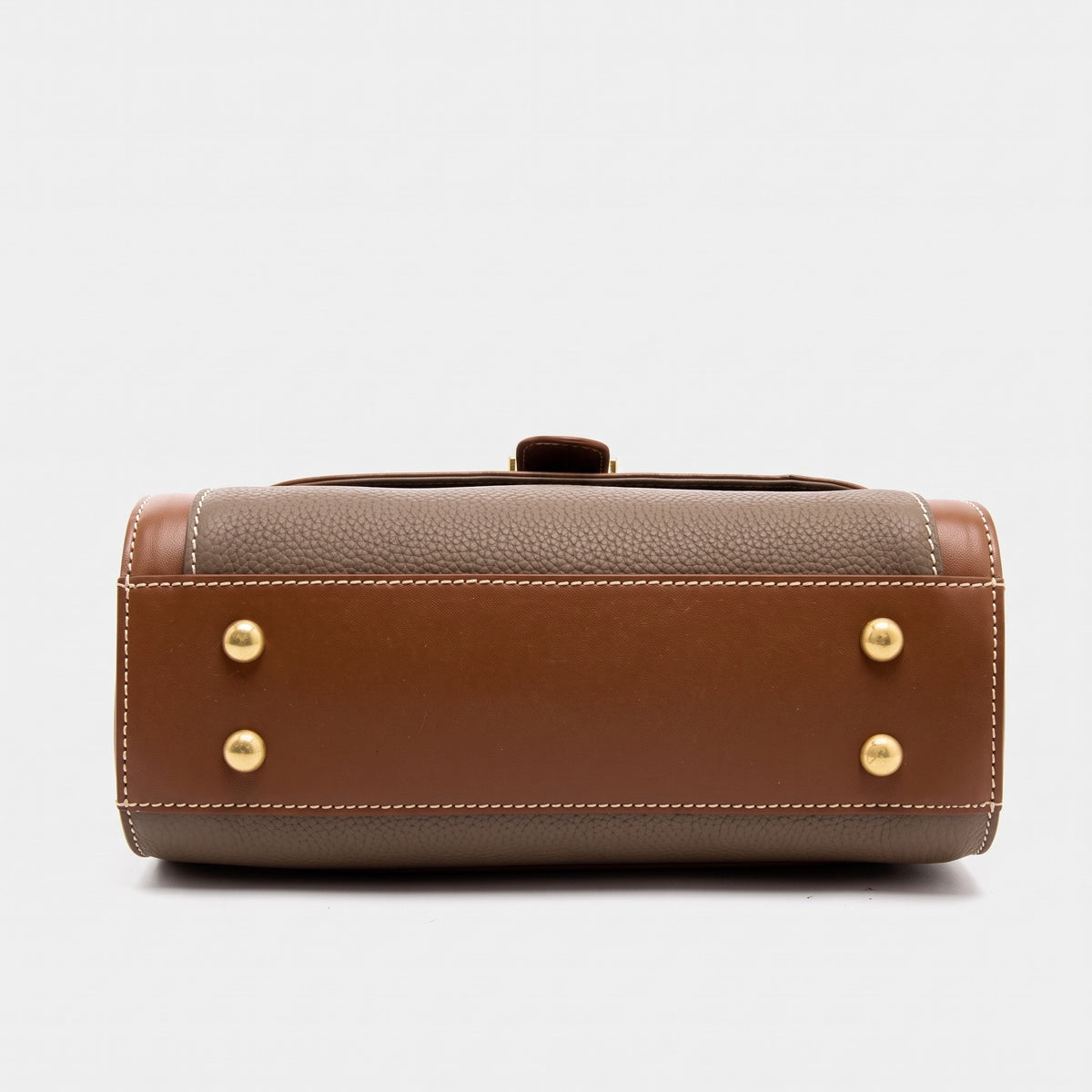 Borsa a tracolla strutturata con manico superiore in pelle minimalista di lusso da donna
