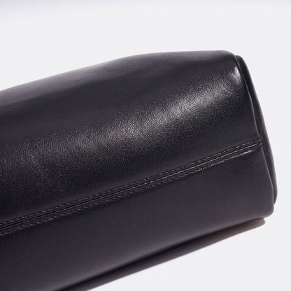 Bolso de mano tipo clutch minimalista de piel de oveja genuina con forma de bolera