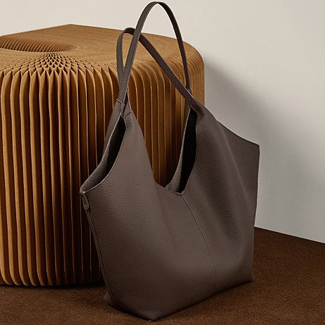 حقيبة إيثيرال في-كات جلد طبيعي | حقيبة هوبو بسيطة من جلد الحصى