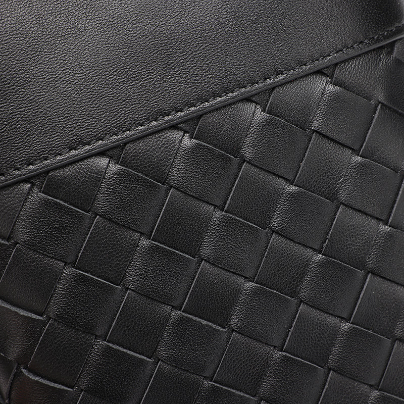 Mini borsa clutch artigianale intrecciata in vera pelle di agnello